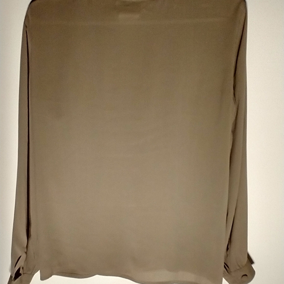 Jones New York Pleated Tan Blouse Size 8 Petite - Picture 2 of 6